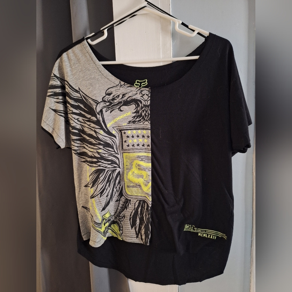 EUC Women's Fox pff the shoulder top